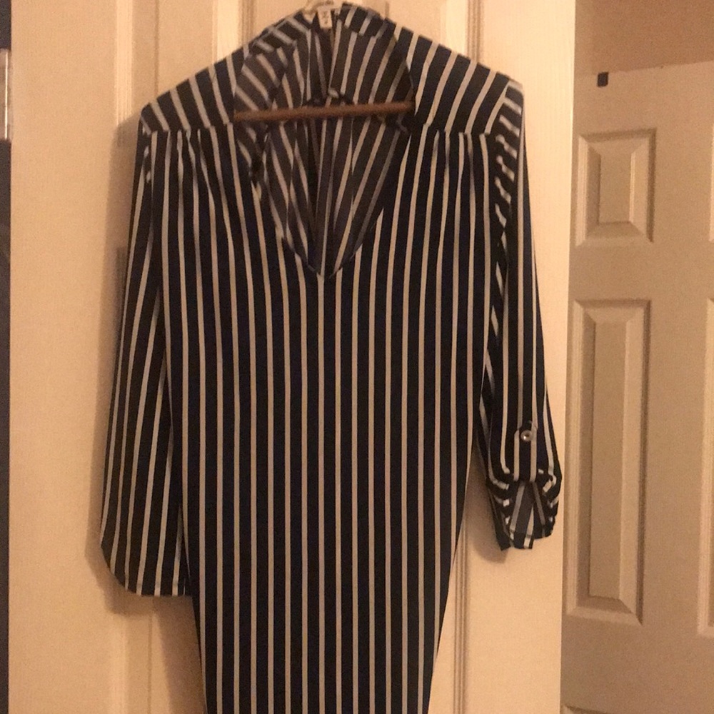 Dress/shirt black and white